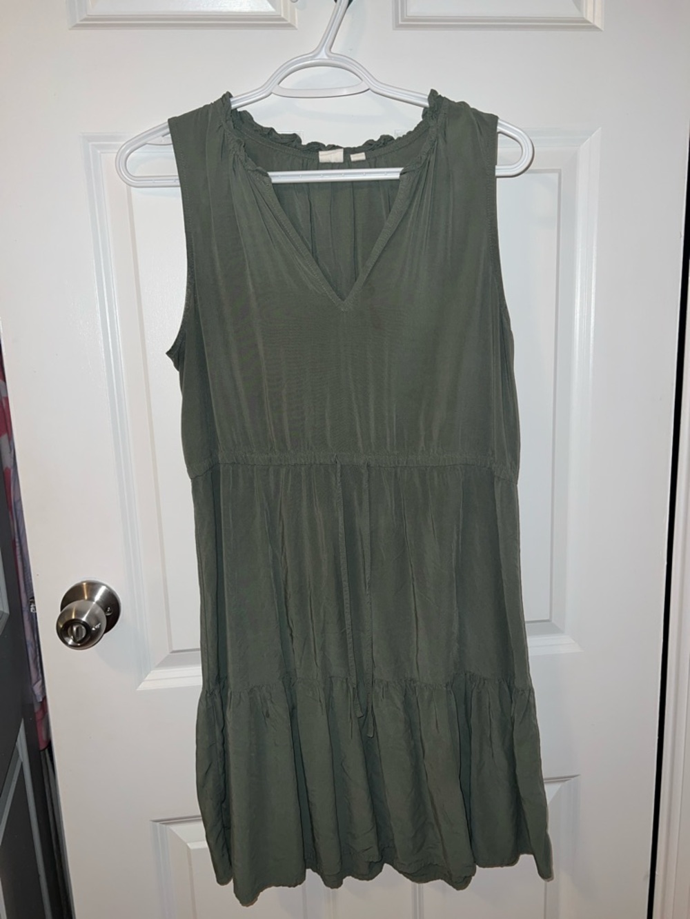 GAP Olive Green Sleeveless Tiered V-Neck Dress